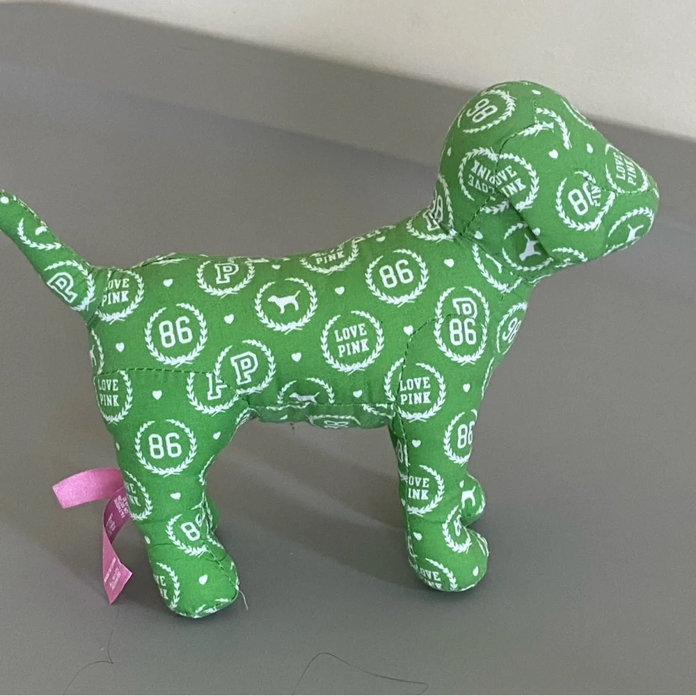 Bundle of 9 VS Pink Dogs - Picture 7 of 10